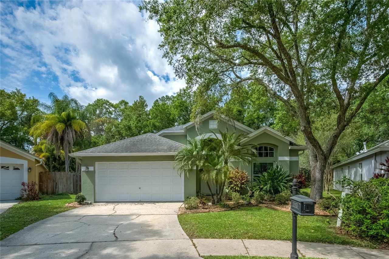 11933 DERBYSHIRE DRIVE