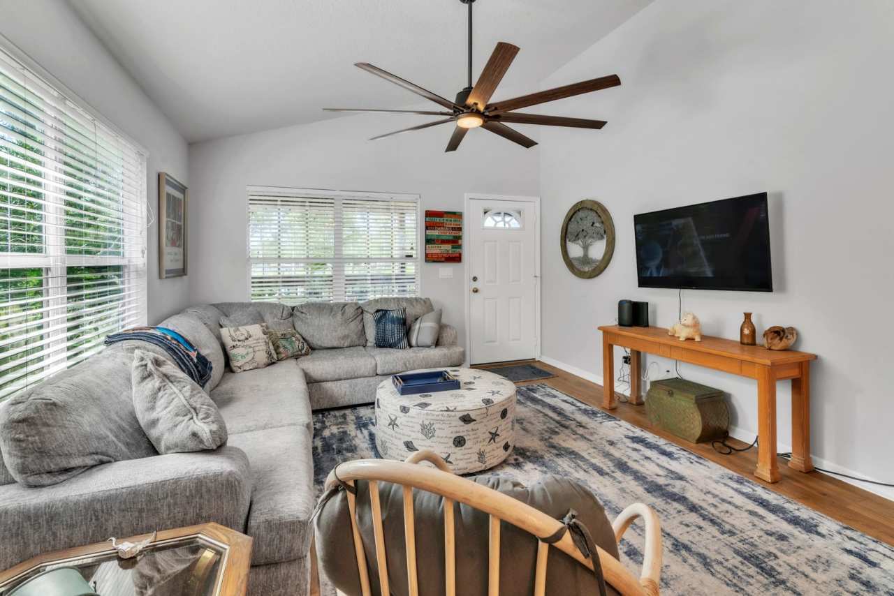 Beautiful 3-Bedroom, 2-Bathroom Home Across from Blue Jays Stadium – 406 Beltrees St, Dunedin, FL 34698