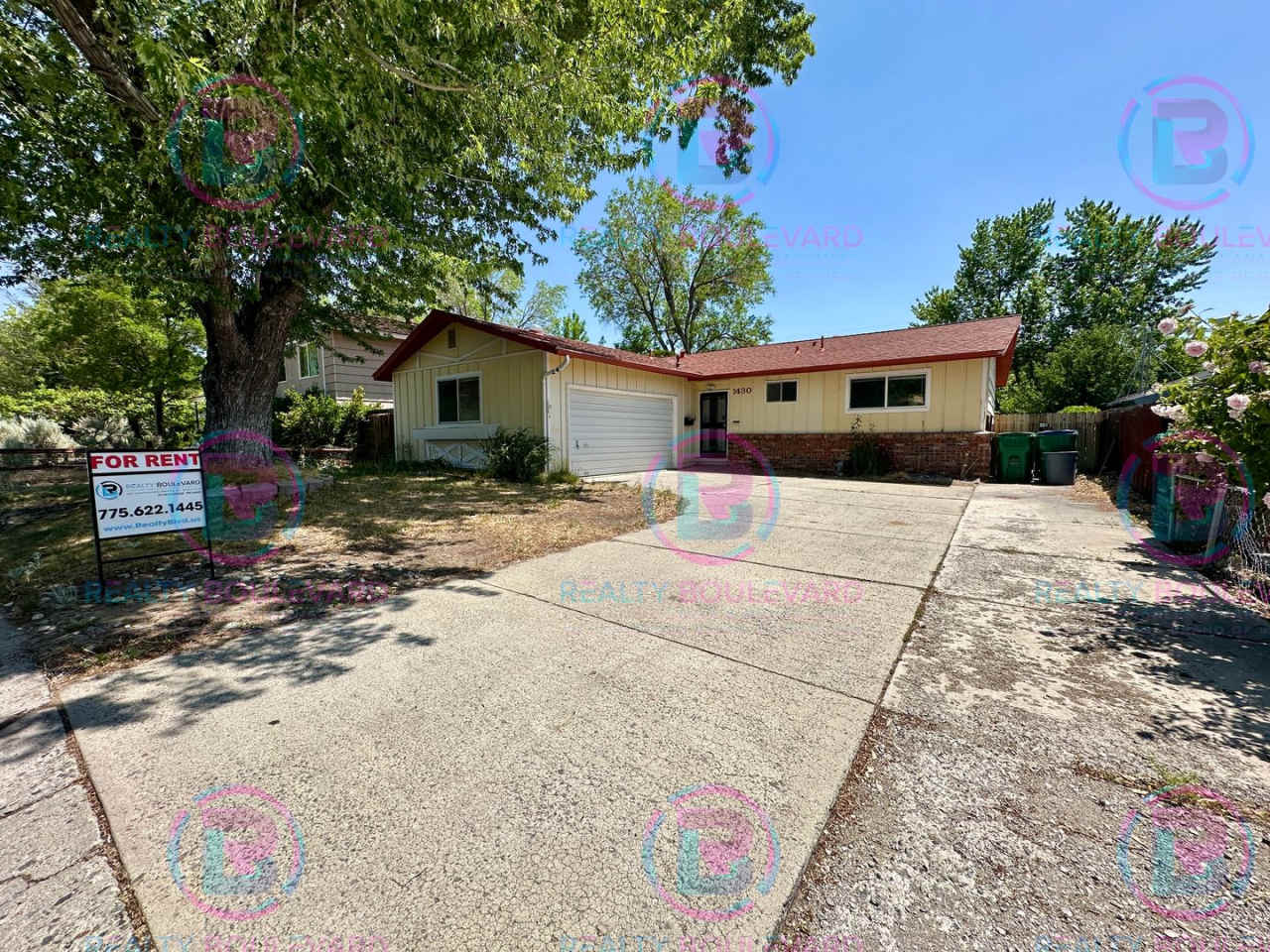 Charming 3-Bedroom Home Near McCarran – Great Layout  Backyard Patio!