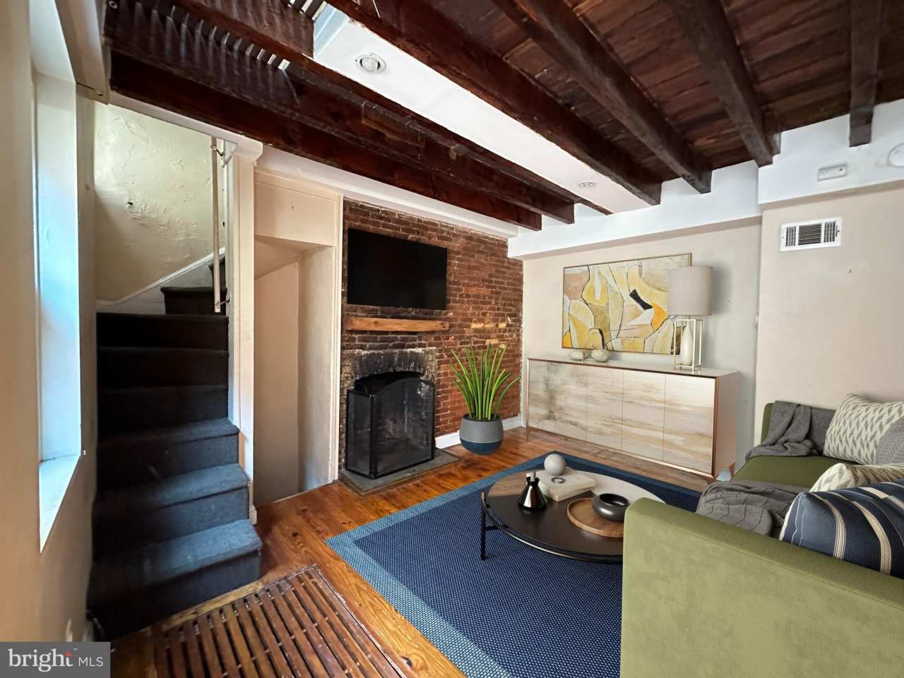 623 S AMERICAN Street unit: F