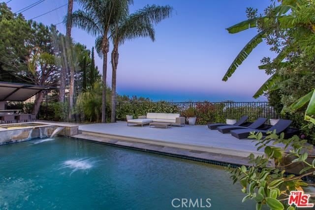 7218 Mulholland Drive