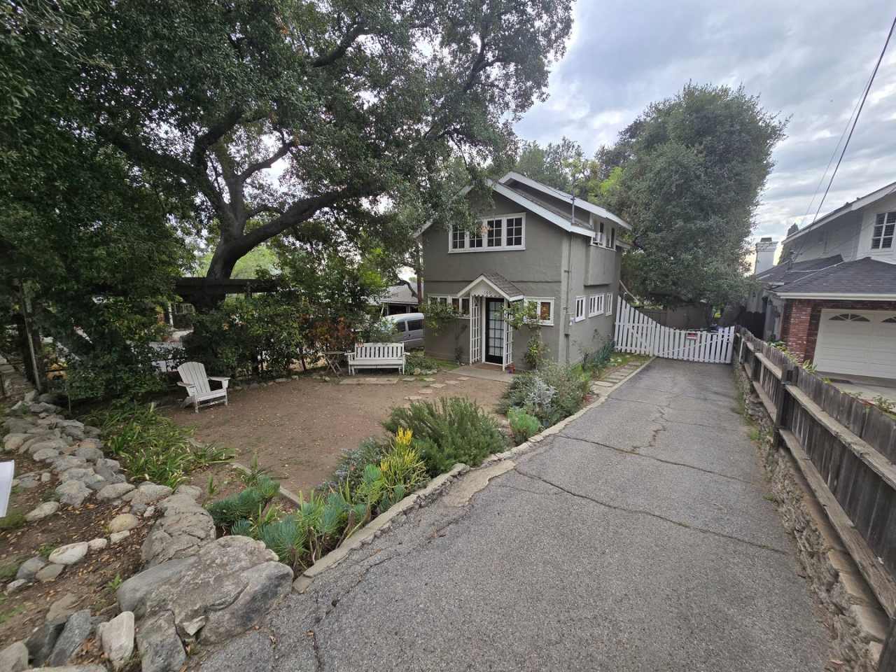 Beautiful 2 Bed 1 Bath Home in Sierra Madre