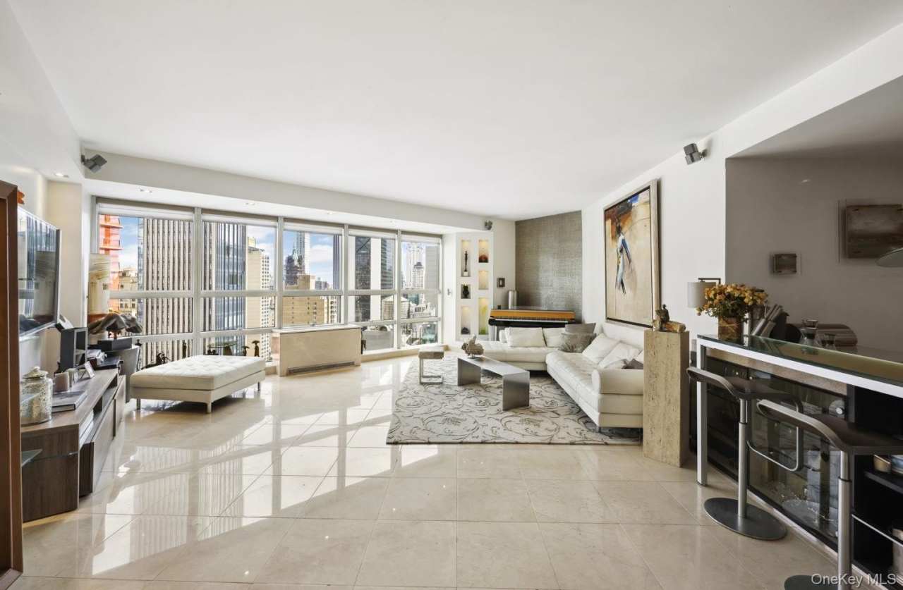 146 W 57TH Street unit: 42C