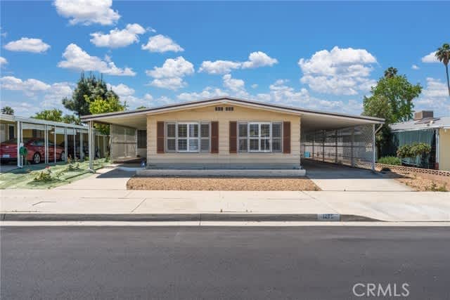 1275 West Johnston Avenue