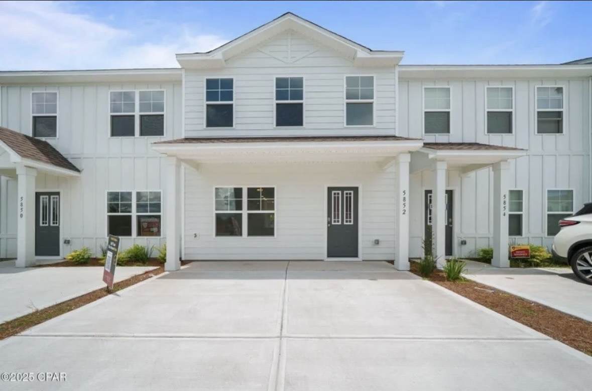 5862 Tyndall Parkway