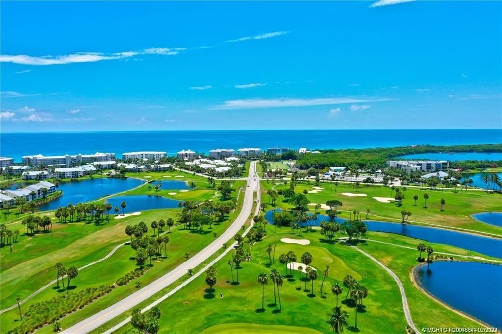 411 NE Plantation Road unit: 526