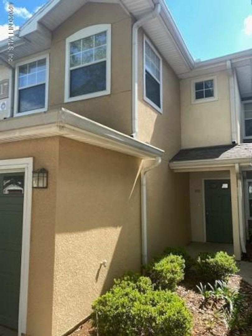 8550 ARGYLE BUSINESS LOOP 105