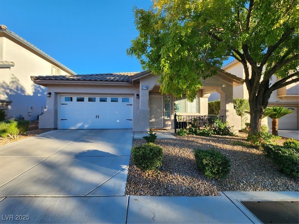 2746 Desert Zinnia Lane