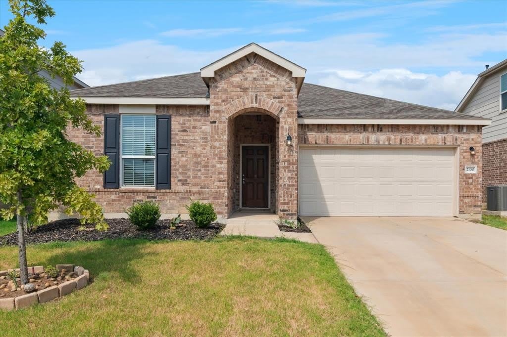 2100 Hummingbird Street