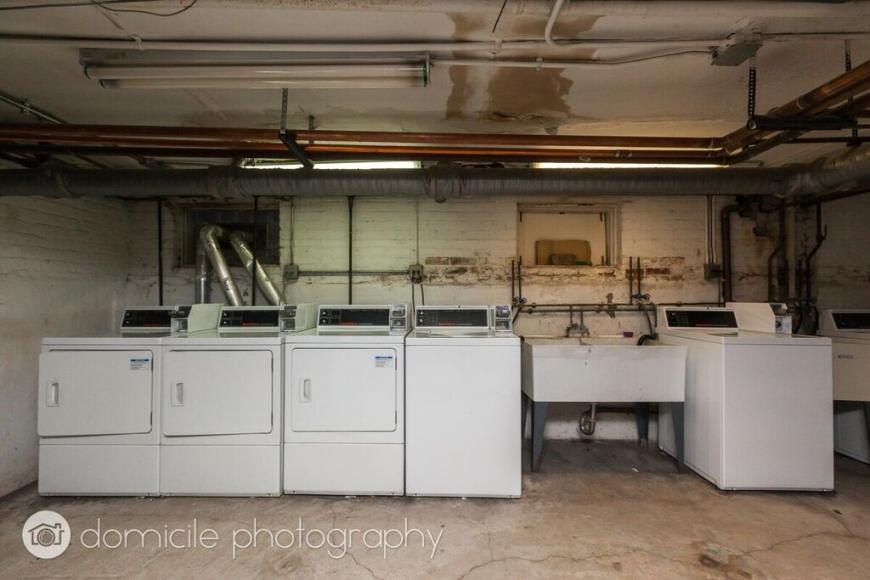 905 W Altgeld Street