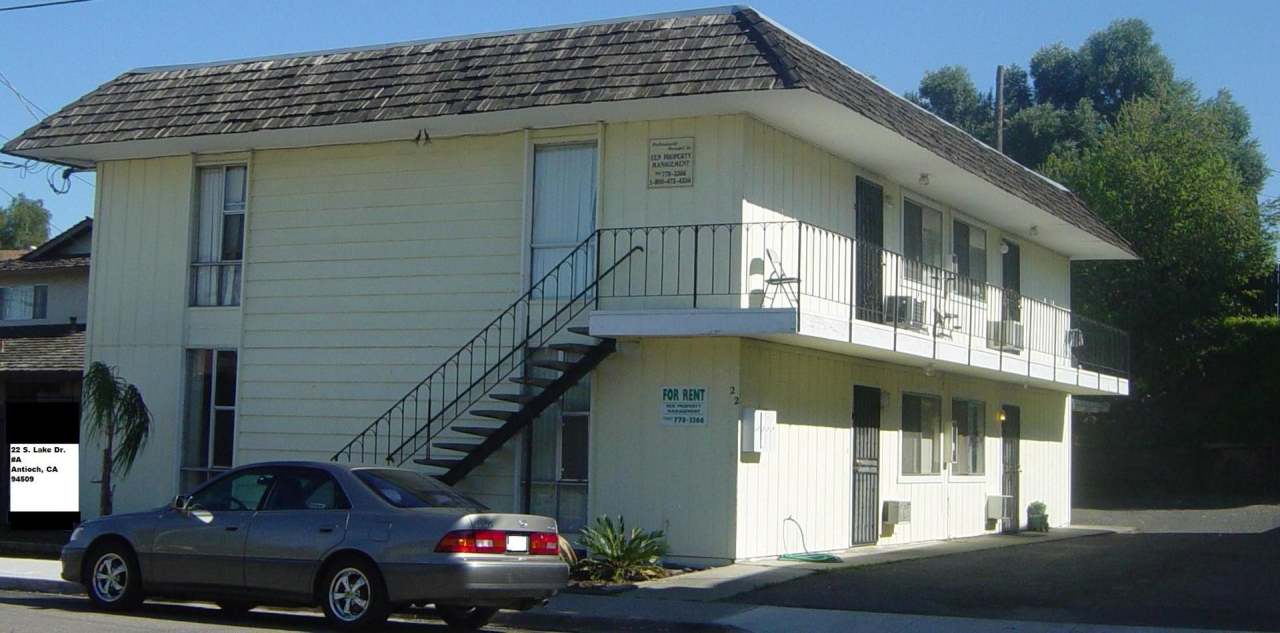 Ideal first floor unit! 2 bedrooms, 1 bathroom! Directly across from beautiful Lake Alhambra. Private covered parking. Community laundry room. SECTION 8 FRIENDLY!