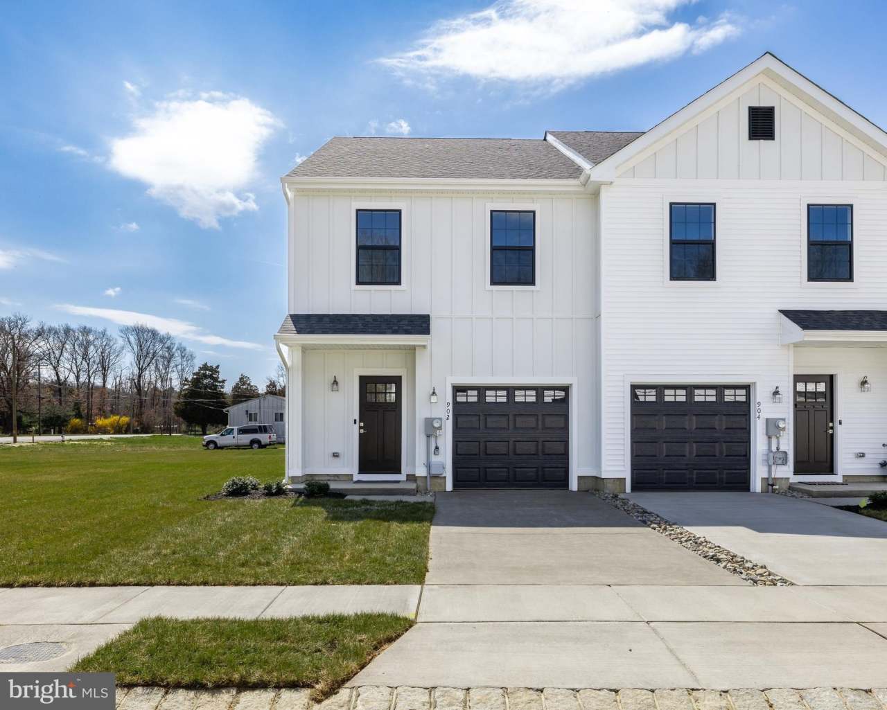385 N TUCKAHOE ROAD