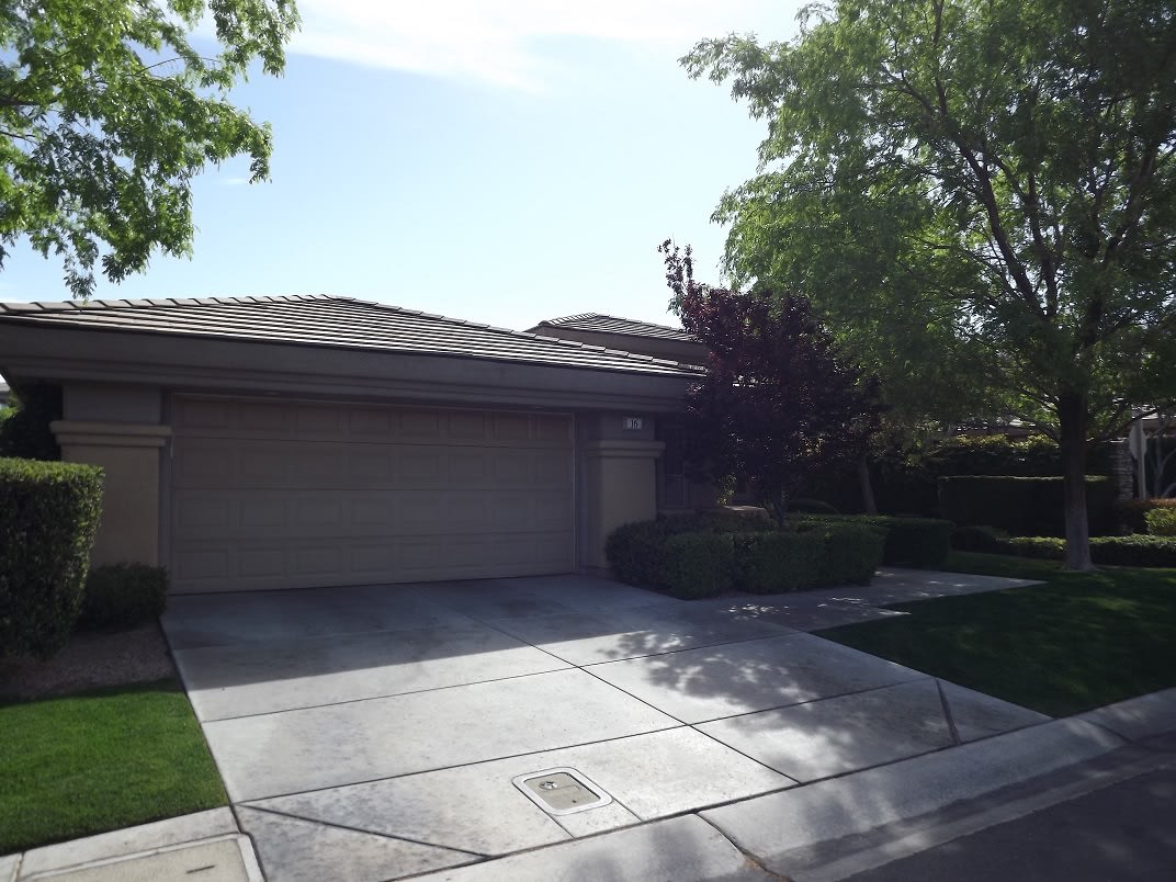 **WONDERFUL SINGLE STORY HOME IN GUARD GATED "ANTHEM COUNTRY CLUB!!"