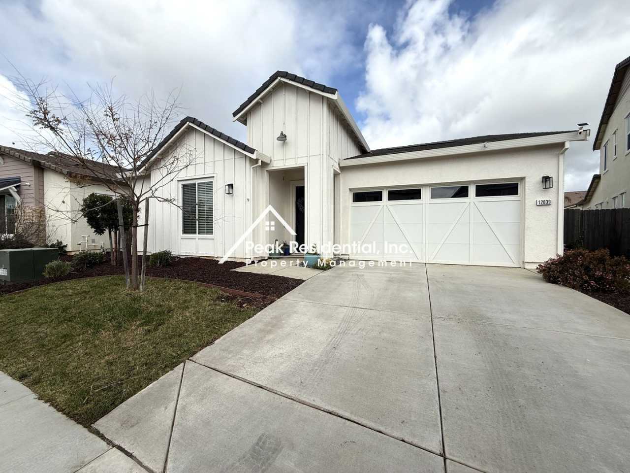 Newer 3bd/2.5ba Rancho Cordova Home with Spacious Floorplan