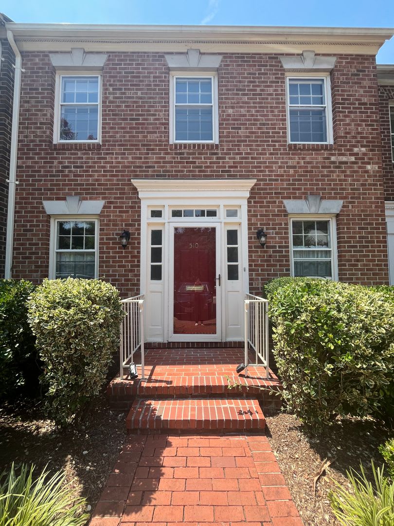 Alexandria/Old Town - 510 Tobacco Quay - $4,000.00