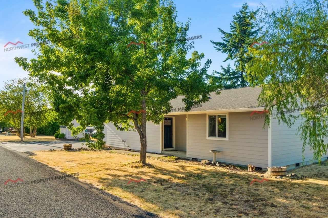 STATUS: AVAILABLE | R37 | $2495