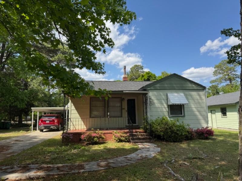 1625 Pineland Avenue