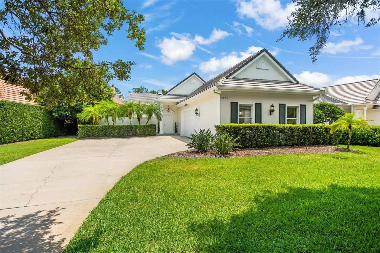 9656 BRYANSTON DRIVE