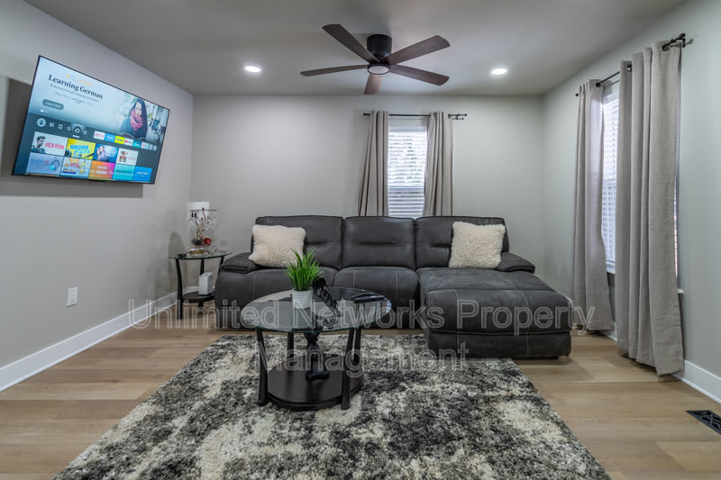 410 Saint Johns Avenue Southwest - 1