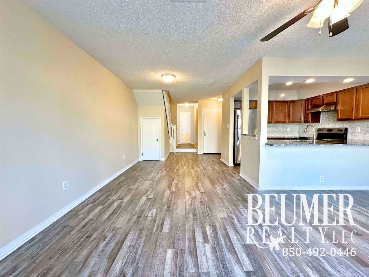 Townhome located minutes from beaches and NAS