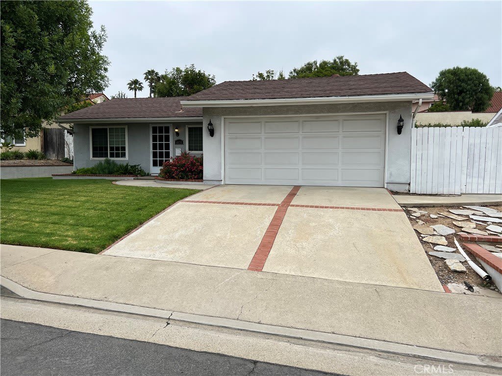 4670 Avenida Del Este