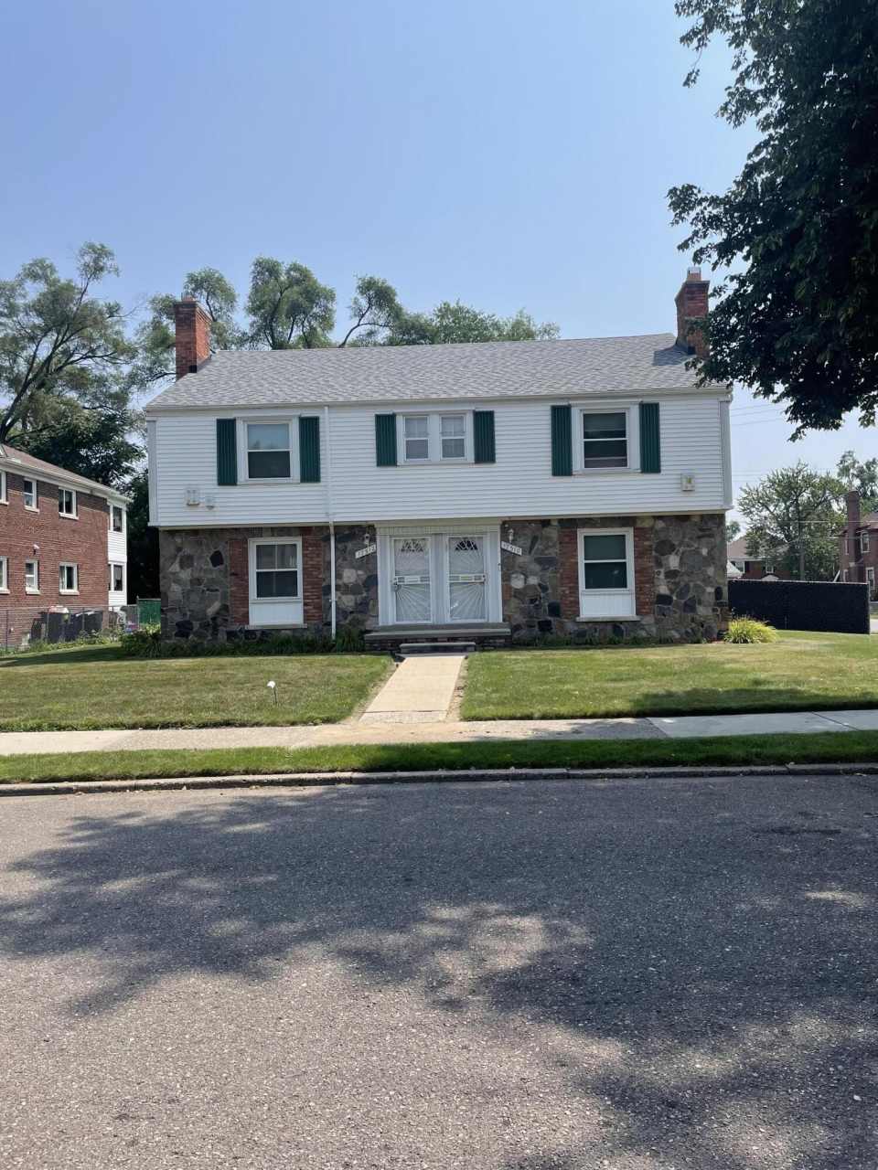 17512 Wisconsin Street