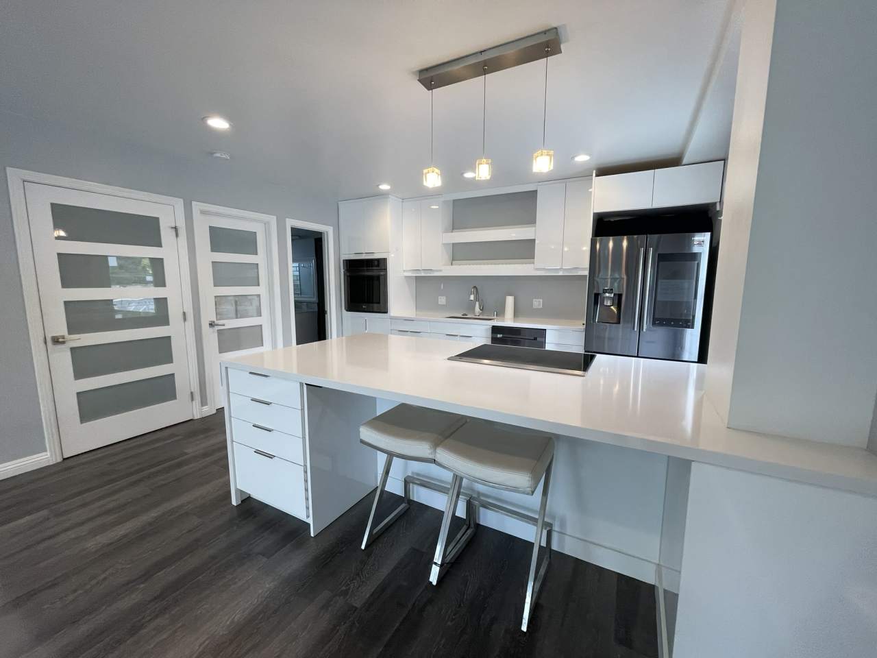 6153 Kalaniana'ole Highway - 1