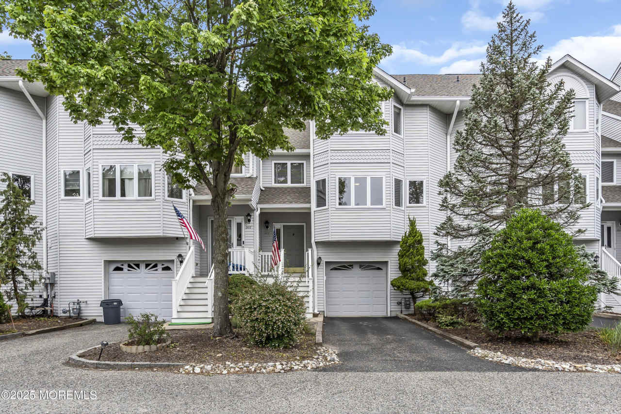 203 Muskflower Court