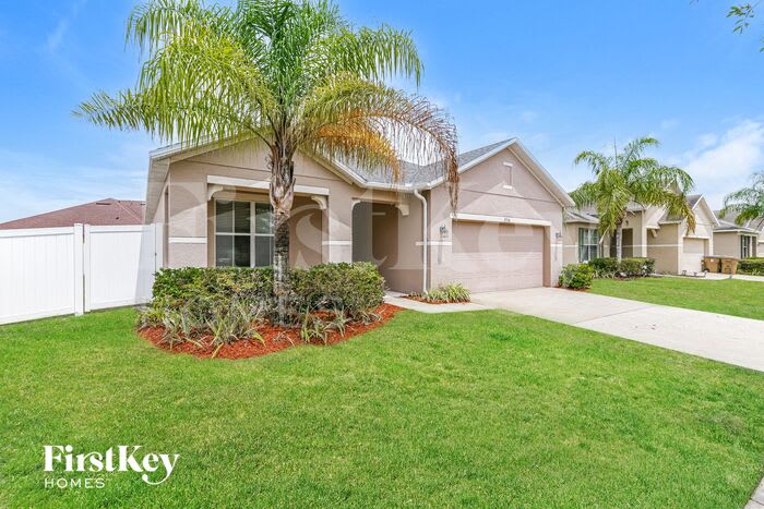 2716 Barclay Lane
