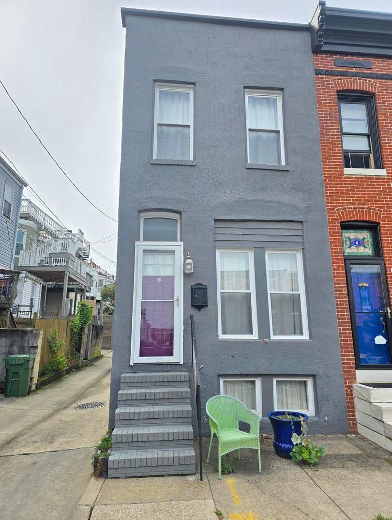 Beautiful 2 Bedroom 1.5 Bathrooms Patterson Park