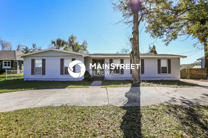 1442 Lakecrest Drive