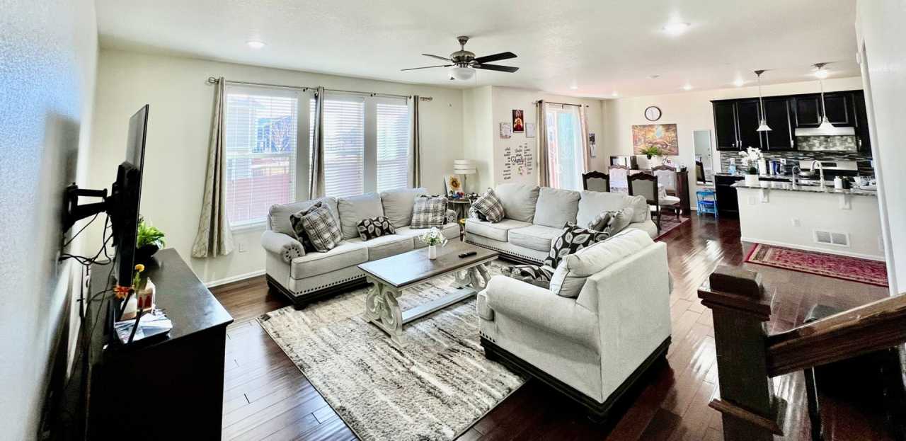 Spacious  Beautiful 4 BR House in Parker