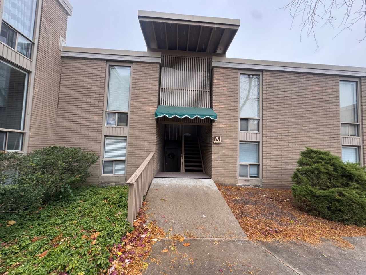 Charming 2-Bedroom Property (Water, Trash and Recycling and Sewer taken care by HOA)