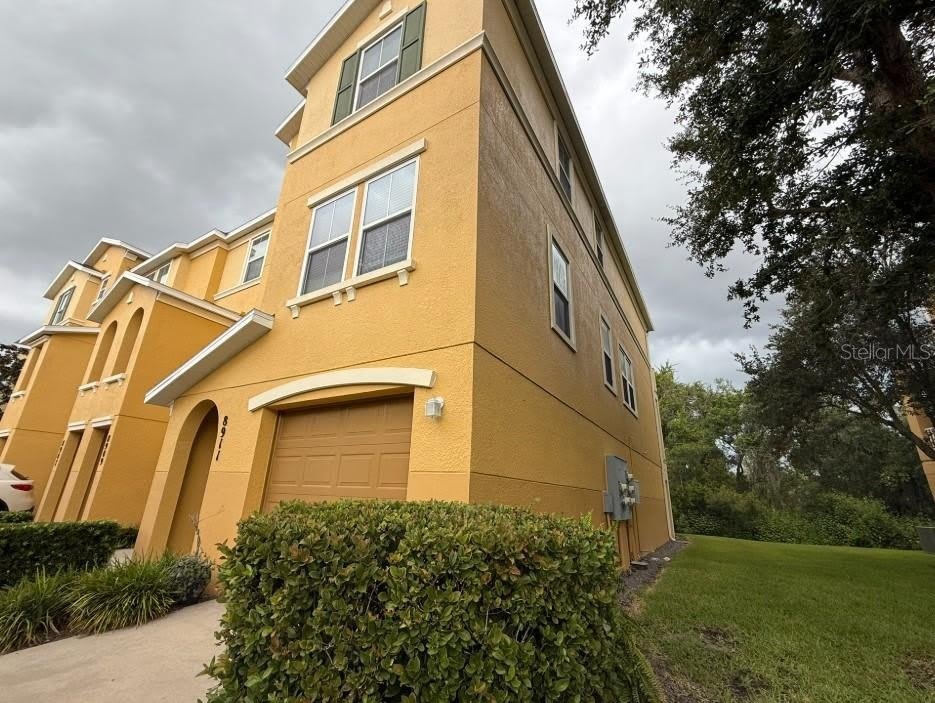 8911 WHITE SAGE LOOP