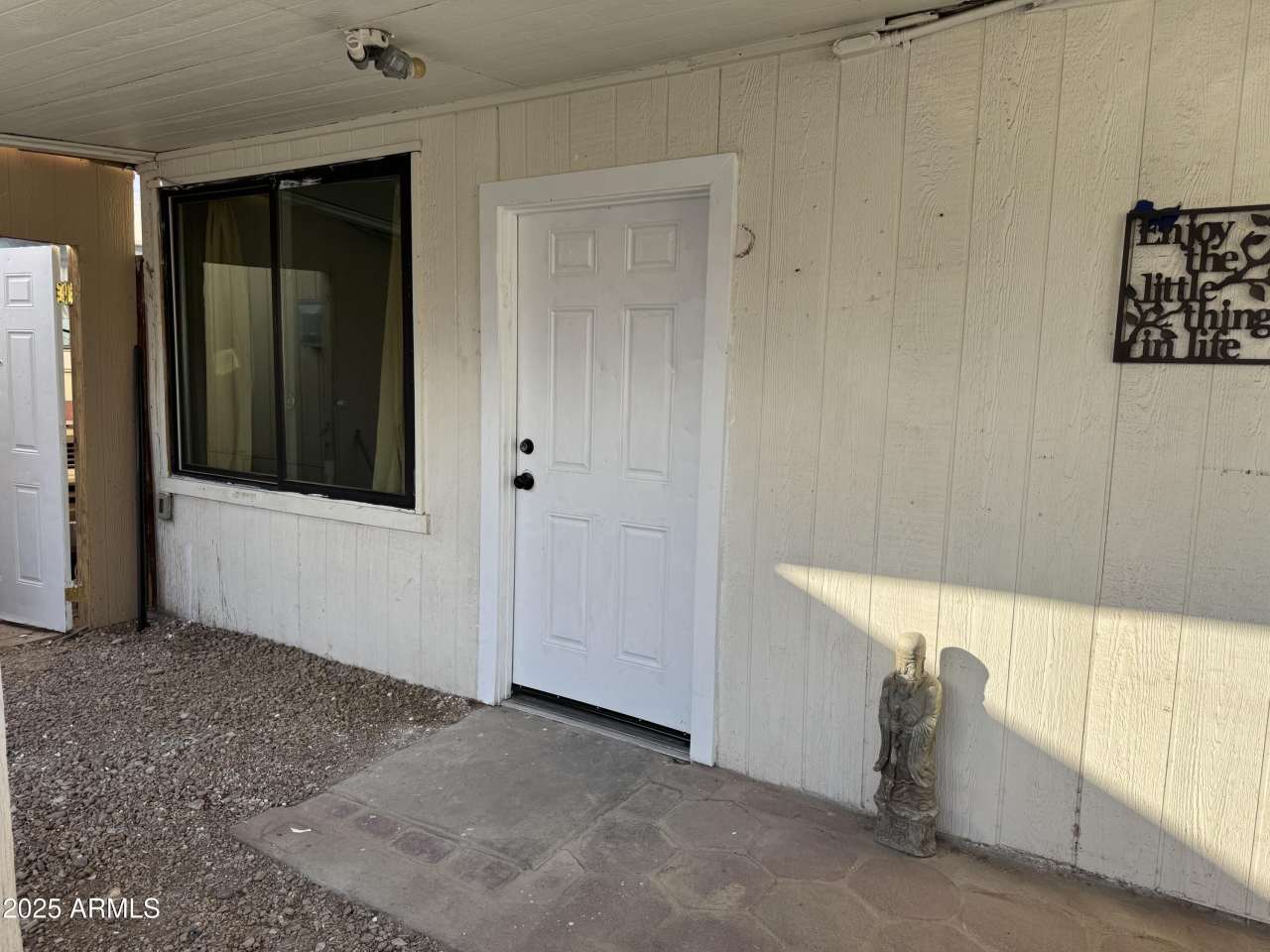 328 N 11th Place