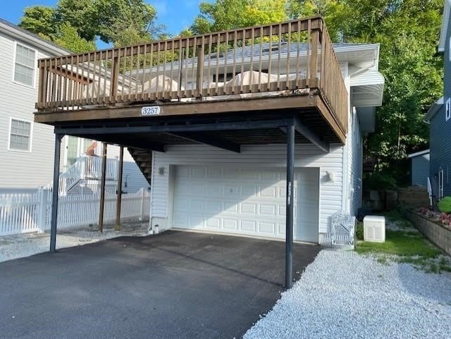 3257 LAKE FRONT Drive