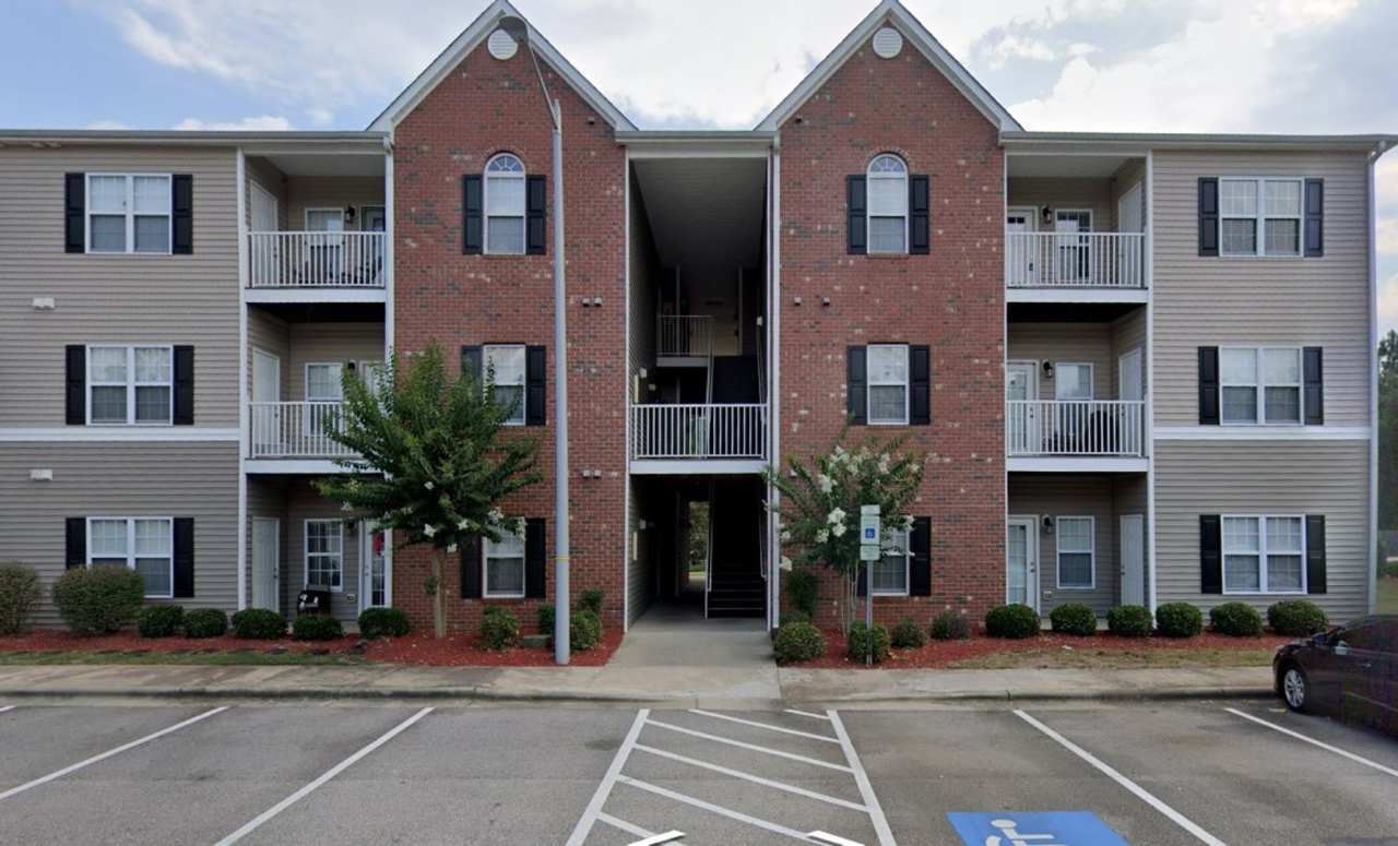 635-208 Marshtree ~ Landfall Condos