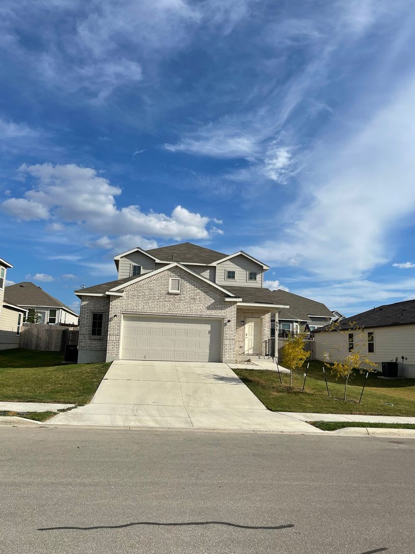 5 Bedroom House in Cibolo