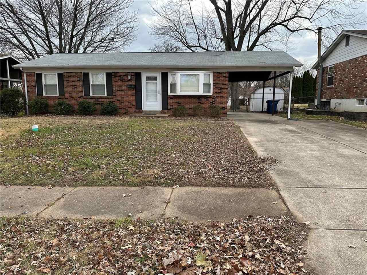 Discover the epitome of comfort in this 3-bed, 2-bath ranch-style gem.