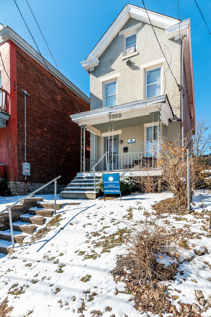 2353 Stratford Avenue