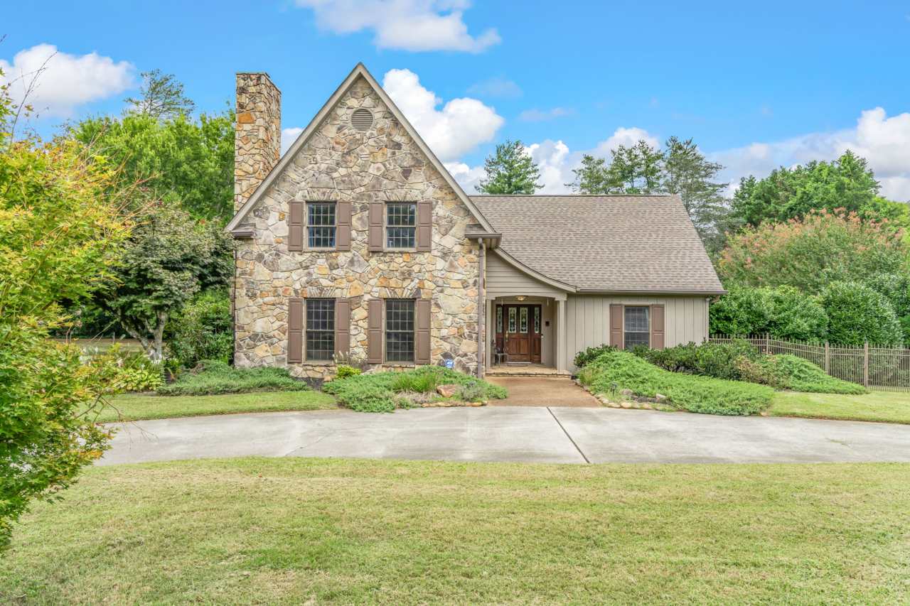 2016 Rivergate Drive