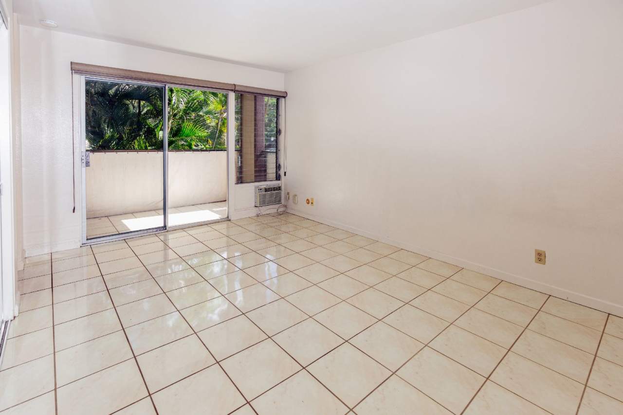 Diamond Head Sands studio w 1 assigned parking