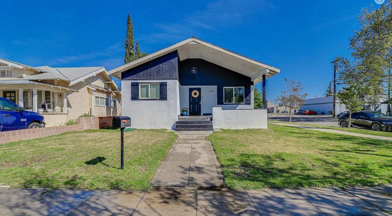 Charming 3 bedroom, 3 bath!