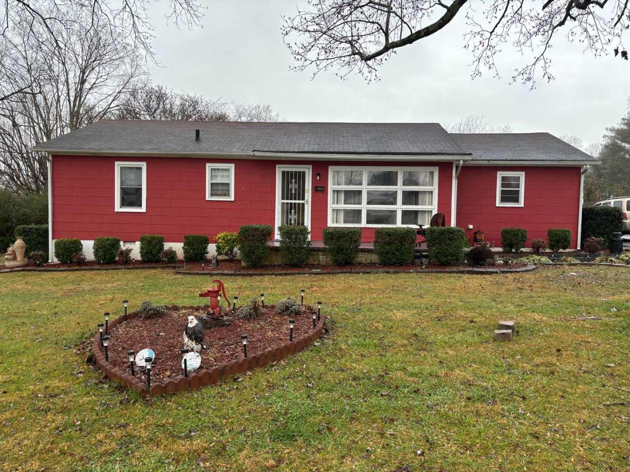 3 Bedroom/1 Bath in Well Established Neighborhood