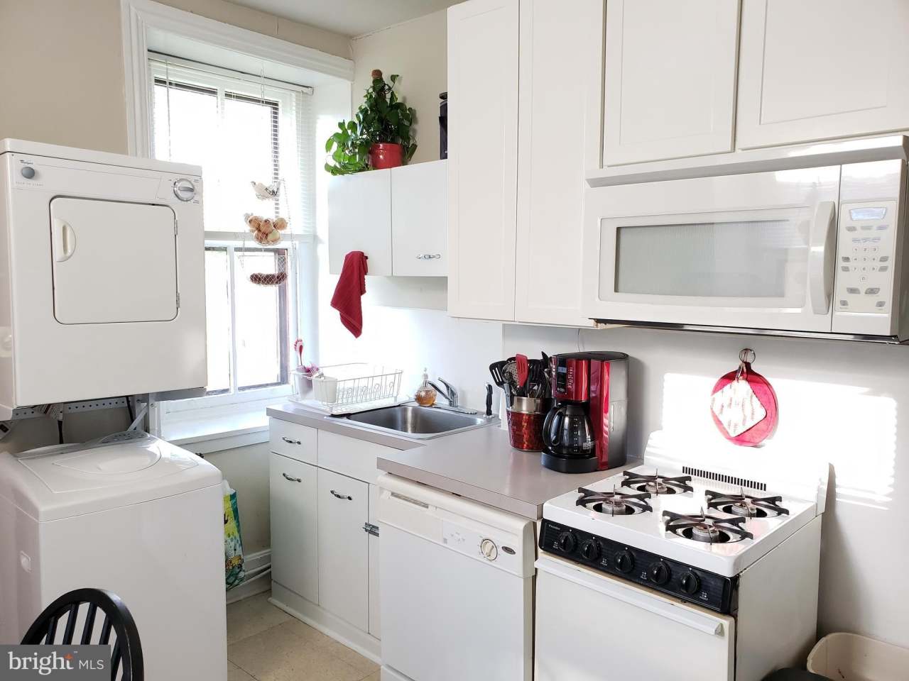 3411 W WESTMORELAND STREET