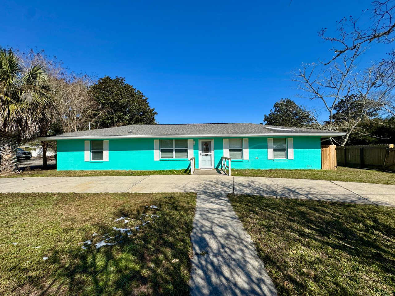 Charming Coastal Home at 345 Carrol Drive – Your Perfect Bay St. Louis Retreat!