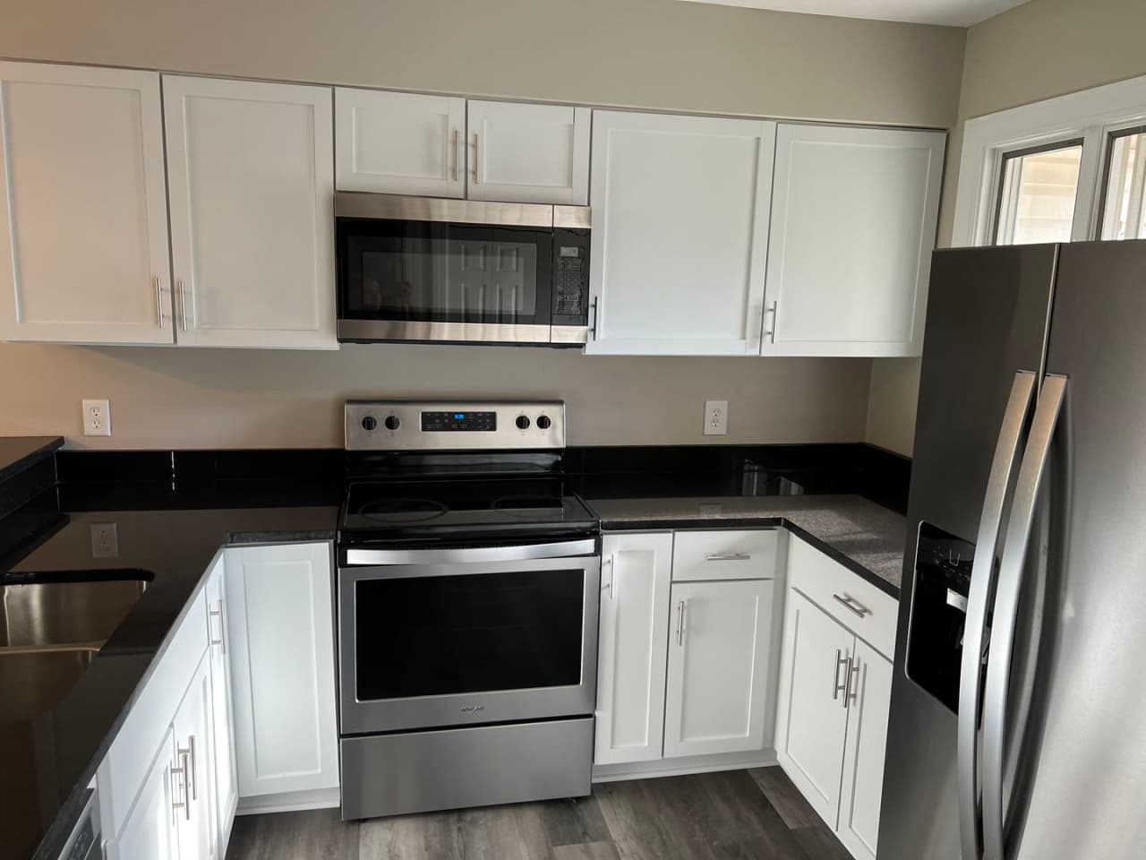 Newly Remodeled 2 Bedroom, 2.5 Bath Condo for Rent