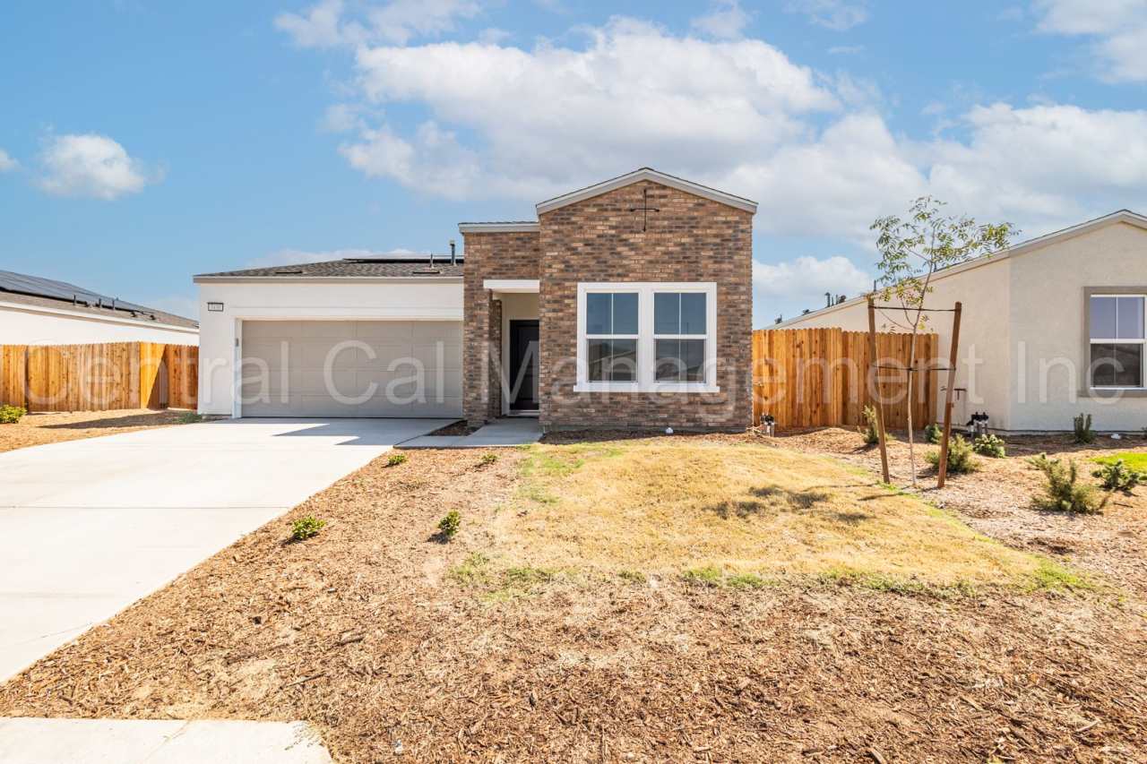 4 Bedroom, 2 Bath Home with Solar in the Southwest - $2495 Per Month!