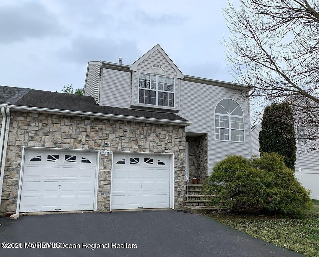 27 Barn Swallow Boulevard