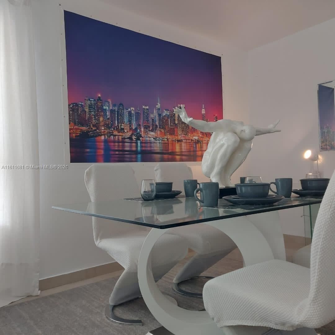 6767 Indian Creek Dr